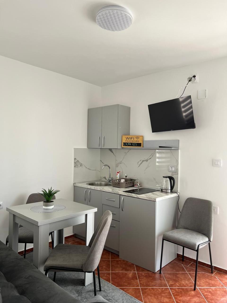 Kontiki Apartments Ulcinj Exteriér fotografie